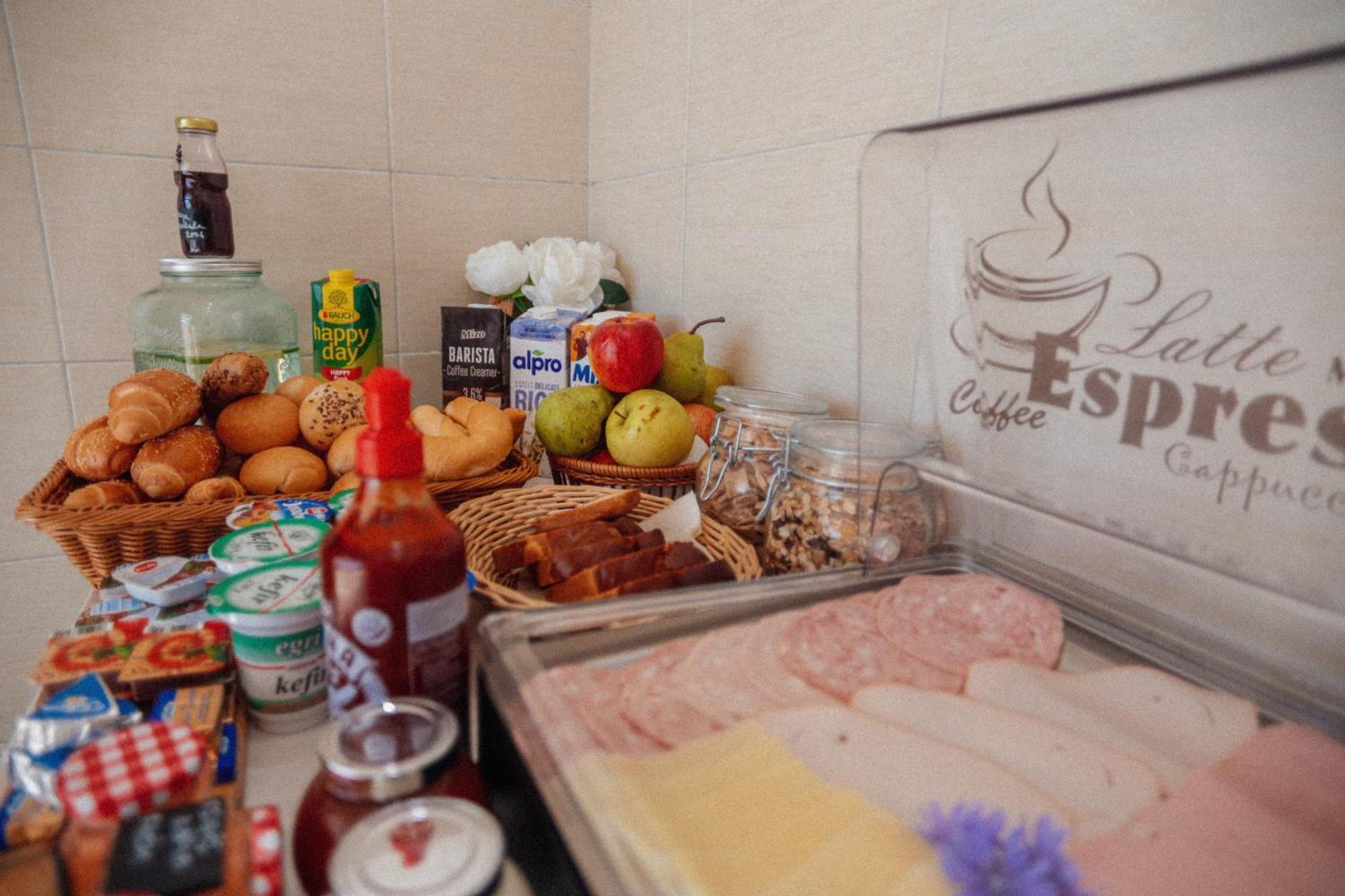 Megnyugtat-Lak Apartmanhaz Demjen Ngoại thất bức ảnh