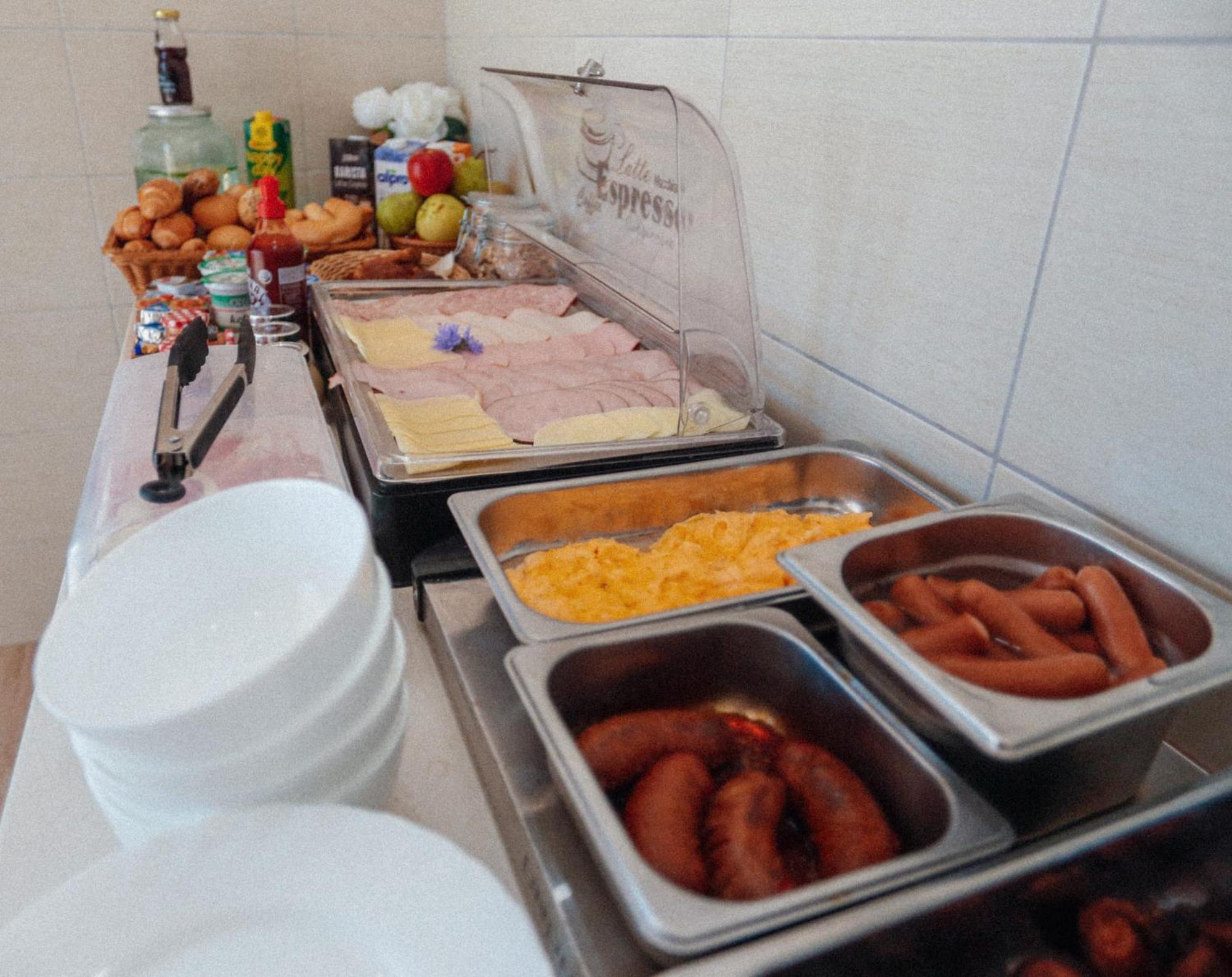 Megnyugtat-Lak Apartmanhaz Demjen Ngoại thất bức ảnh